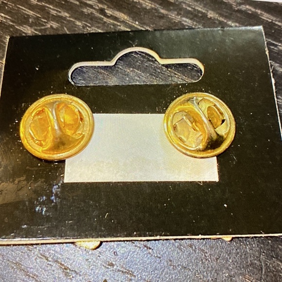 2 vintage enamel  tack  pins Christmas, Santa and snowman - Picture 6 of 6